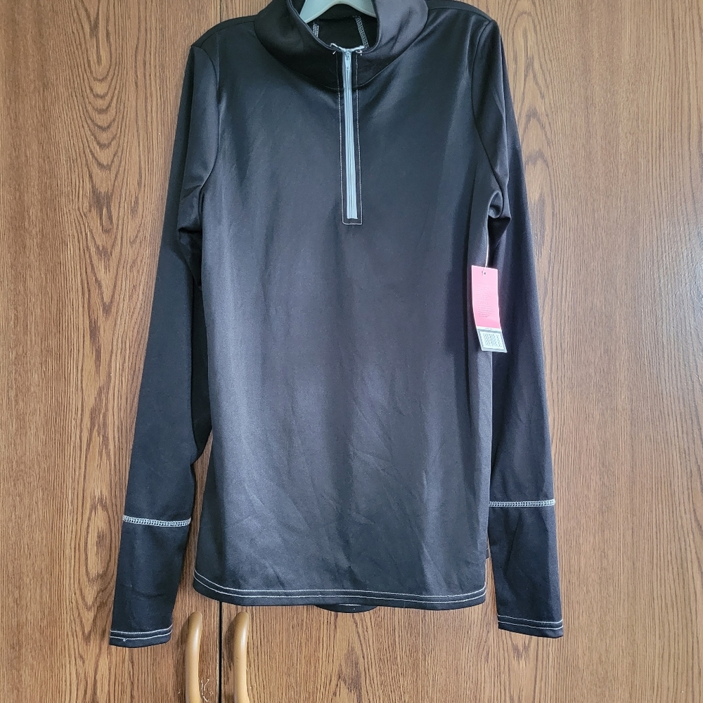 NWT series 8 fitness shirt size large